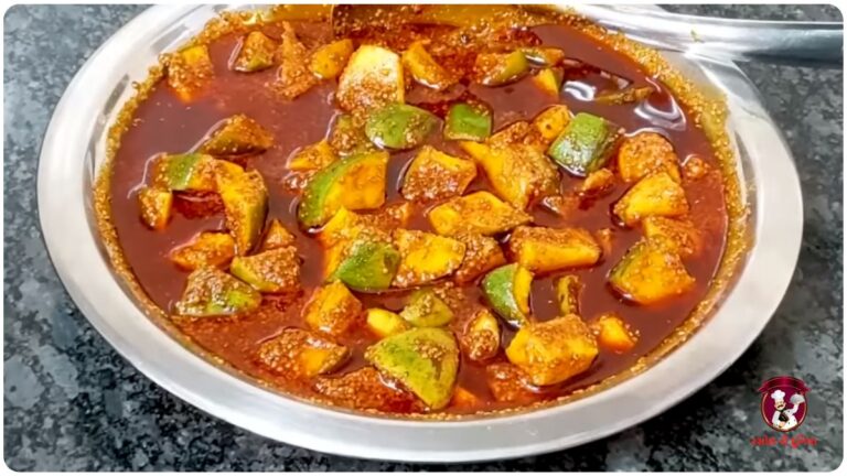 Keri Nu Athanu: બજારમાંથી પેકીંગવાળું અથાણું લાવવાને બદલે હવે ઘરે બનાવો કેરીનું અથાણું